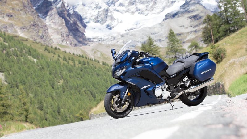 19_FJR1300ES_Matte-Phantom-Blue_Beauty_003_kpCV